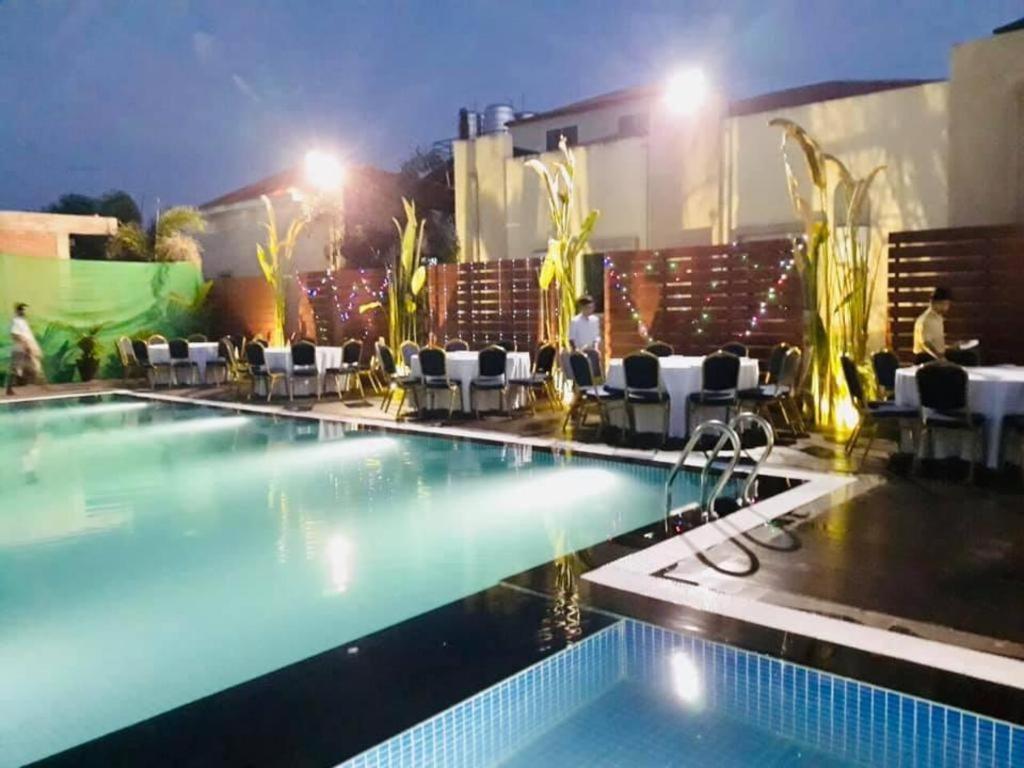 Kanbawza Hinthar Hotel Pegu Zewnętrze zdjęcie