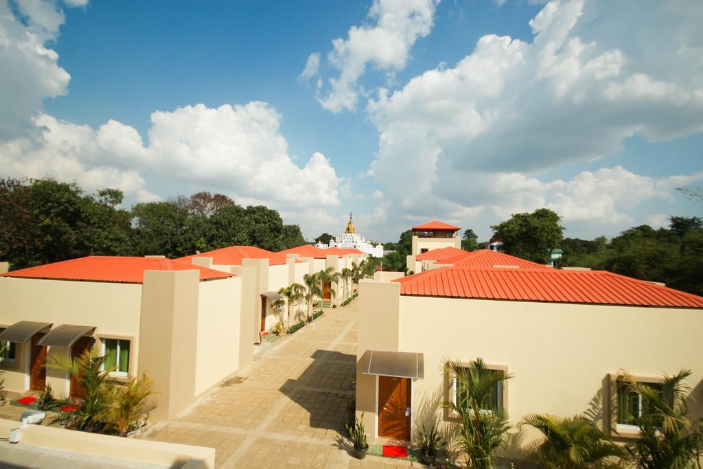 Kanbawza Hinthar Hotel Pegu Zewnętrze zdjęcie